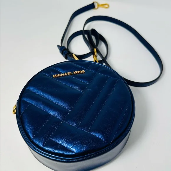 Michael Kors Women's Vivianne Canteen Quilted Leather Crossbody Bag Midnight - Picture 2 of 13